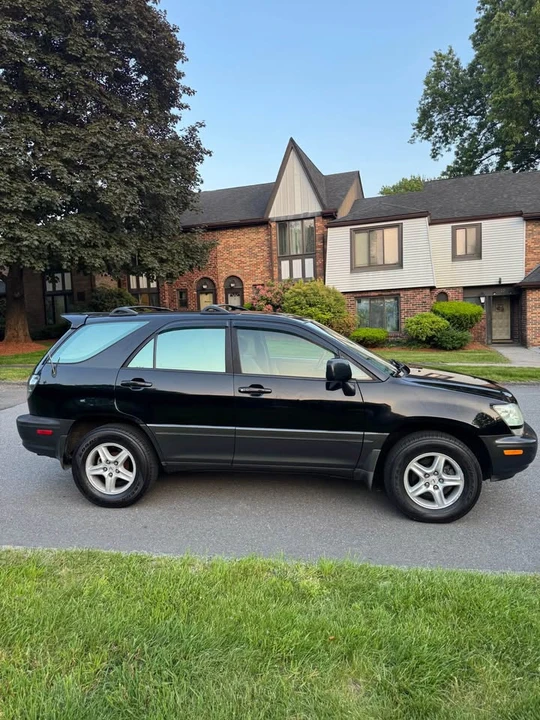 2002 Lexus RX 1st Gen - Image 8 of 11