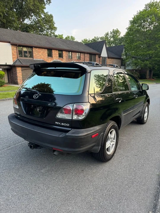 2002 Lexus RX 1st Gen - Image 5 of 11