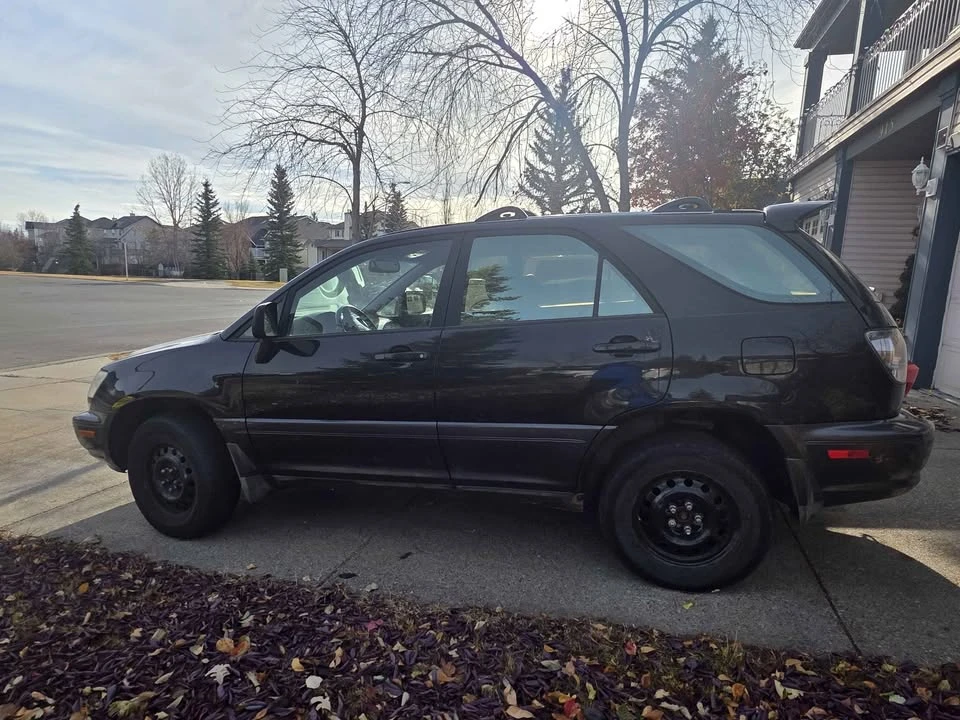 2002 Lexus RX 1st Gen - Image 2 of 9