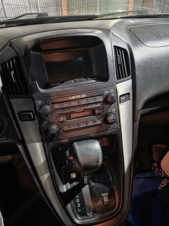 2002 Lexus RX 1st Gen - Image 8 of 9