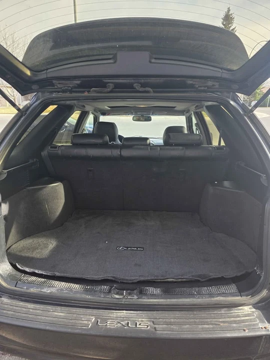 2002 Lexus RX 1st Gen - Image 5 of 9