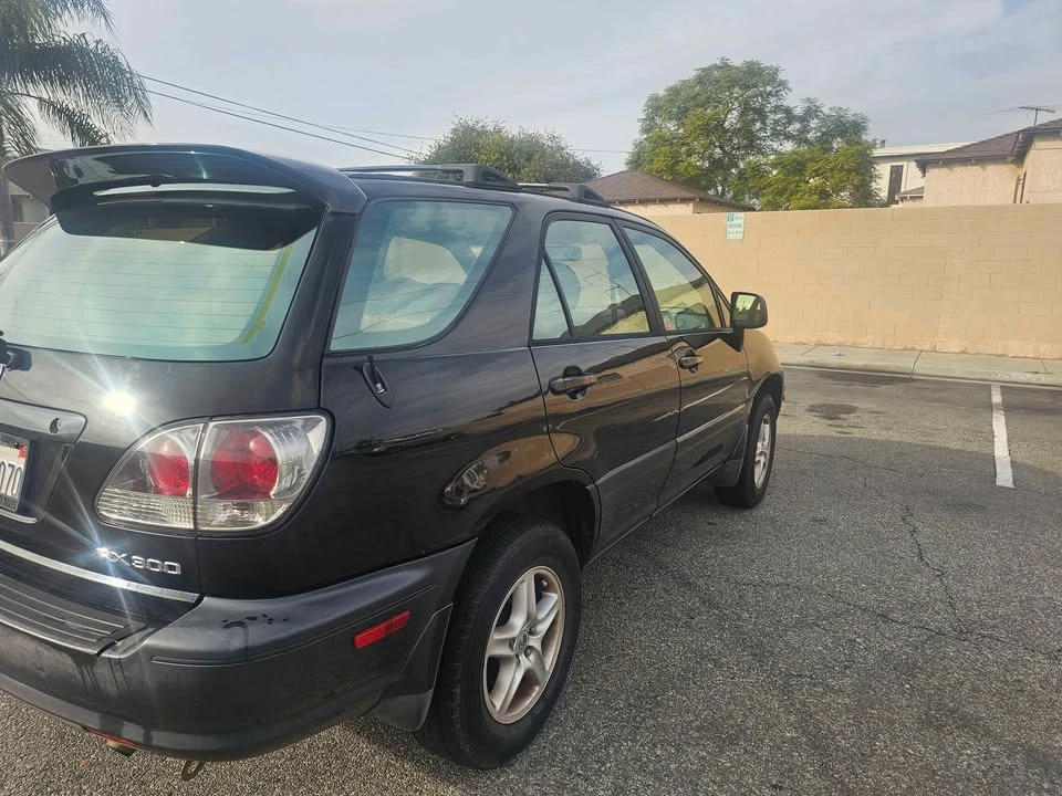 2002 Lexus RX 1st Gen - Image 7 of 12