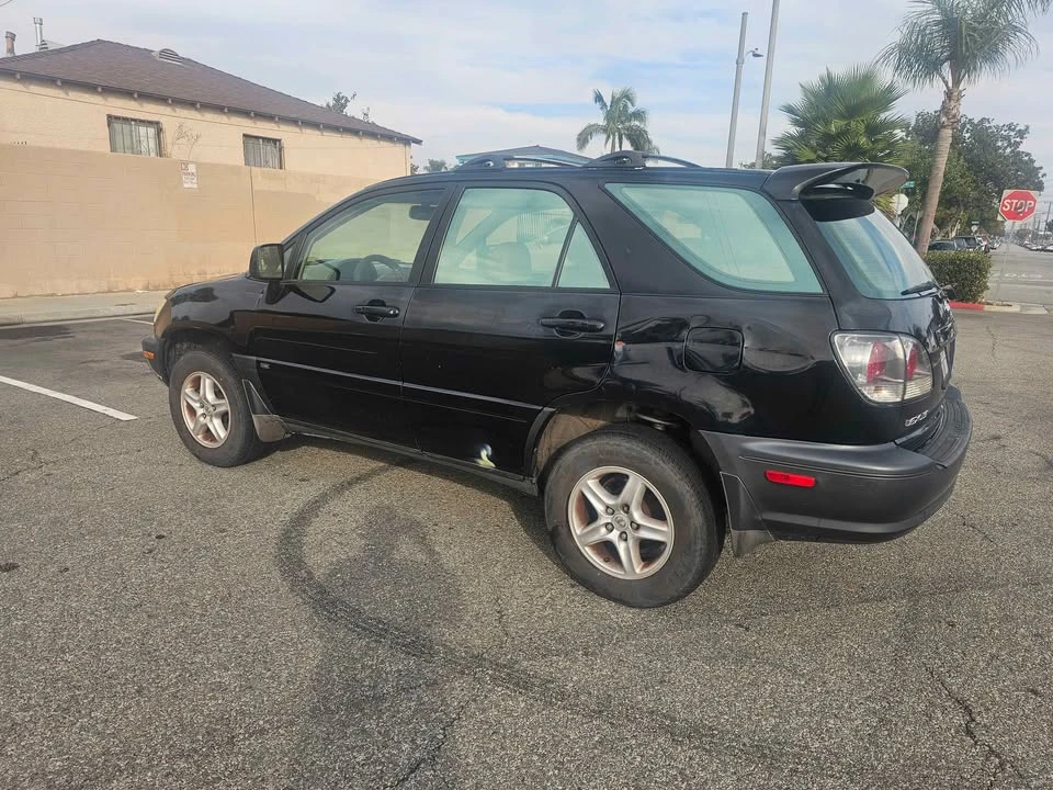 2002 Lexus RX 1st Gen - Image 2 of 12