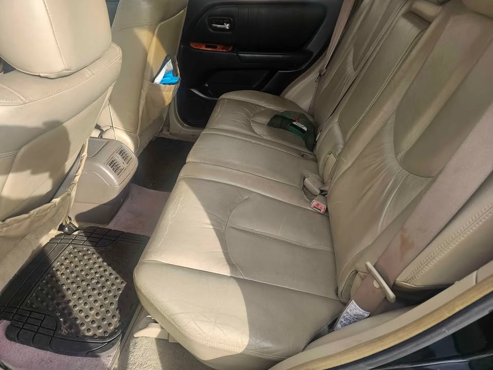 2002 Lexus RX 1st Gen - Image 11 of 12