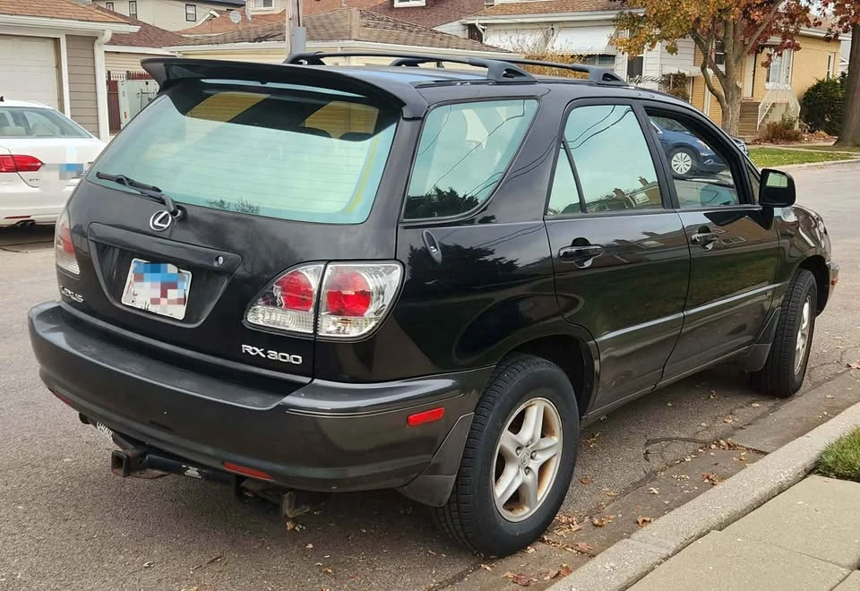 2002 Lexus RX 1st Gen - Image 5 of 11