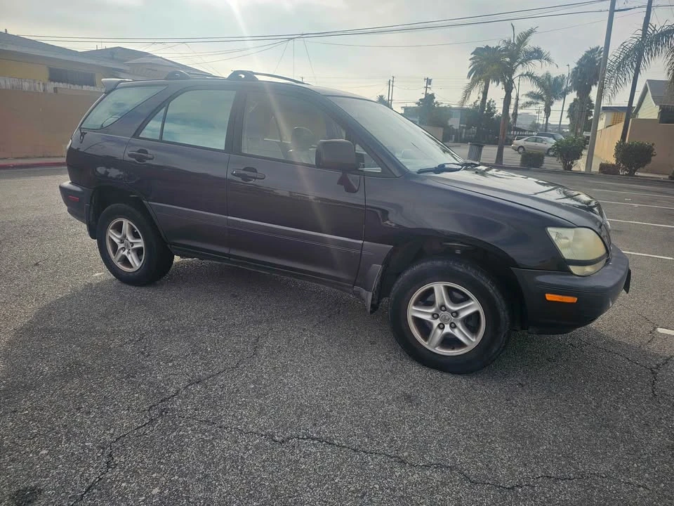 2002 Lexus RX 1st Gen - Image 6 of 12