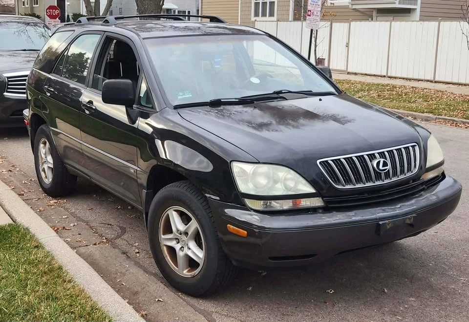2002 Lexus RX 1st Gen - Image 2 of 11