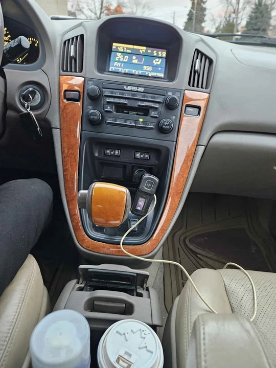 2002 Lexus RX 1st Gen - Image 7 of 11