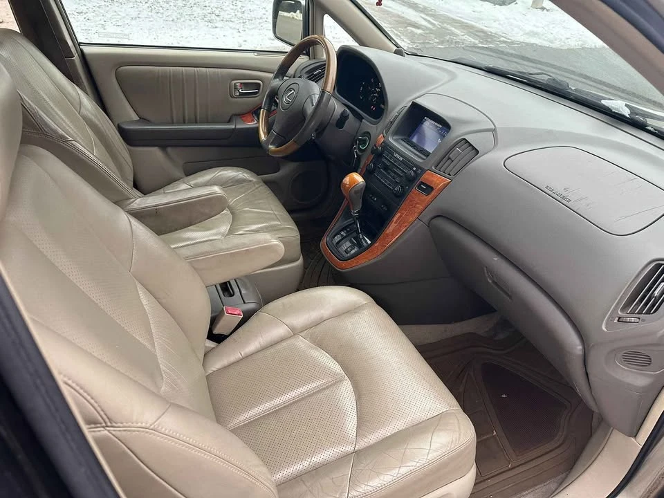 2002 Lexus RX 1st Gen - Image 4 of 8