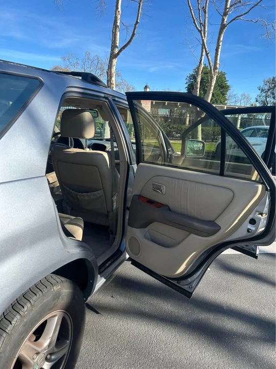 2002 Lexus RX 1st Gen - Image 15 of 20