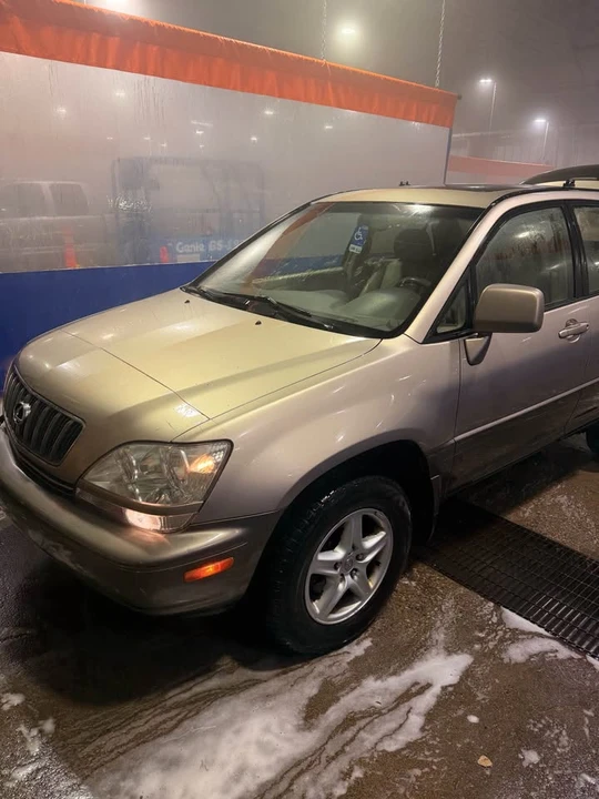 2002 Lexus RX 1st Gen - Image 2 of 6