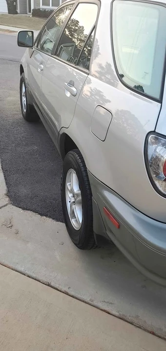 2002 Lexus RX 1st Gen - Image 3 of 12