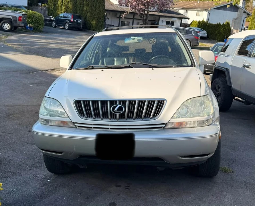 2002 Lexus RX 1st Gen - Image 2 of 6