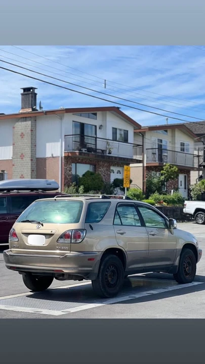 2002 Lexus RX 1st Gen - Image 4 of 12