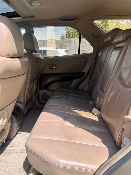 2002 Lexus RX 1st Gen - Image 9 of 12