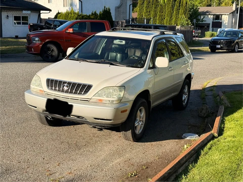 2002 Lexus RX 1st Gen - Image 2 of 8