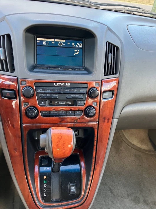 2002 Lexus RX 1st Gen - Image 12 of 13