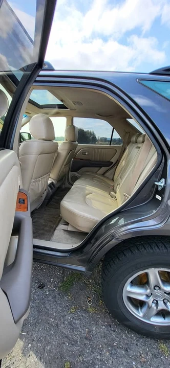 2002 Lexus RX 1st Gen - Image 6 of 7