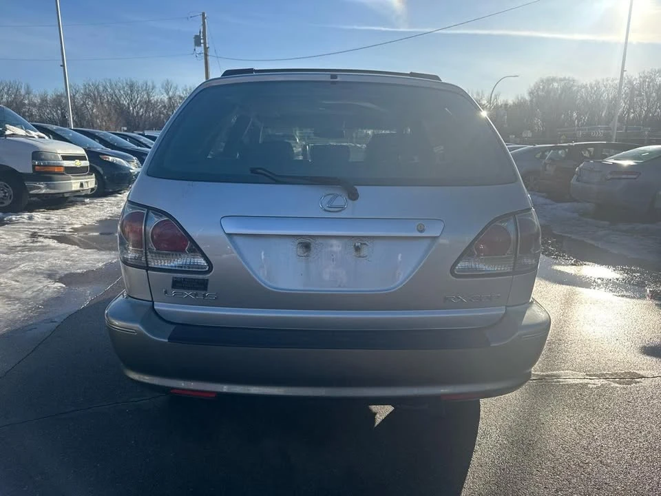 2002 Lexus RX 1st Gen - Image 6 of 11