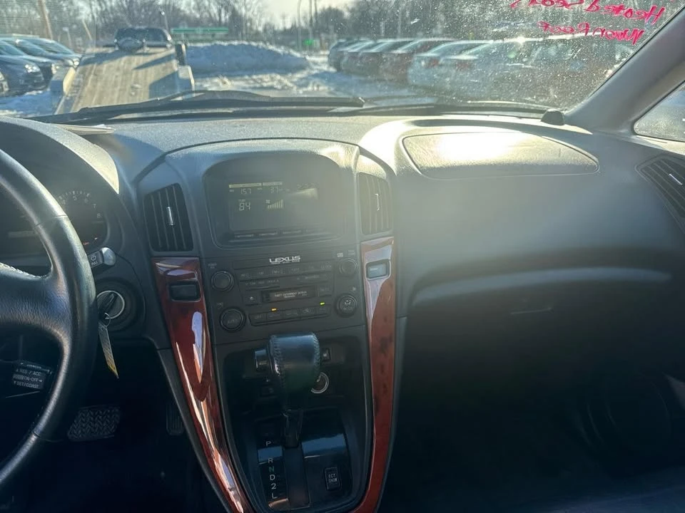 2002 Lexus RX 1st Gen - Image 10 of 11