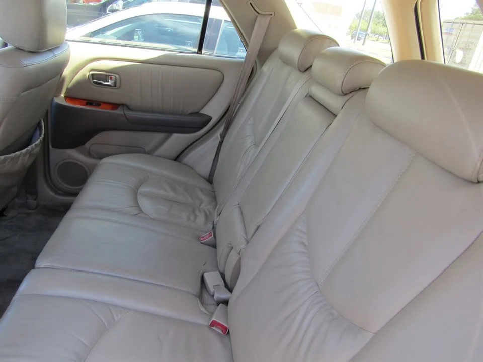 2002 Lexus RX 1st Gen - Image 8 of 14