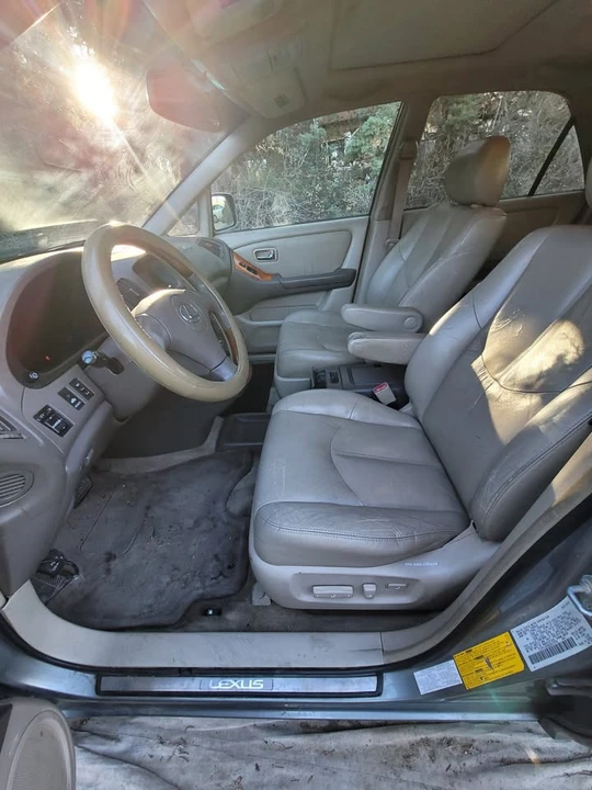 2002 Lexus RX 1st Gen - Image 4 of 4