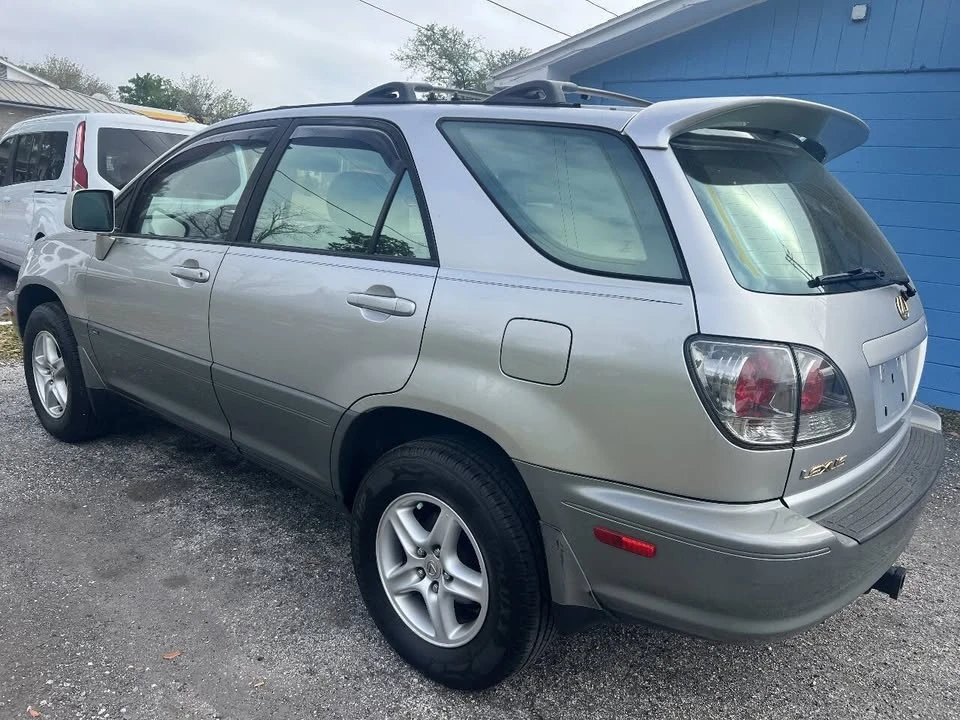 2002 Lexus RX 1st Gen - Image 8 of 16