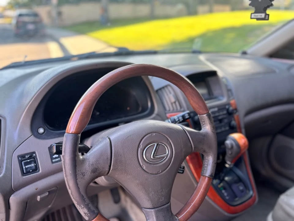 2002 Lexus RX 1st Gen - Image 9 of 9