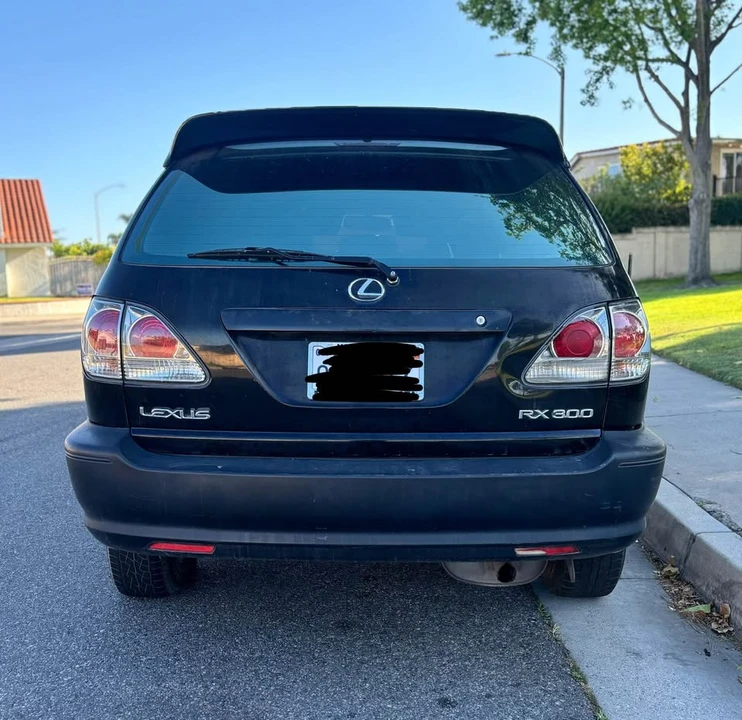 2002 Lexus RX 1st Gen - Image 3 of 9