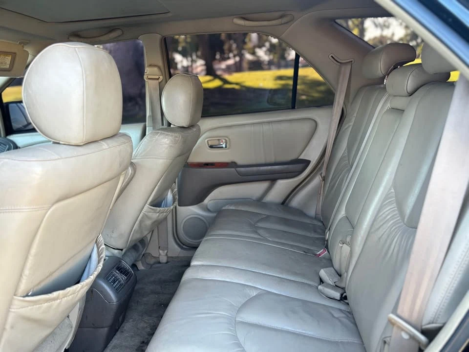2002 Lexus RX 1st Gen - Image 7 of 9
