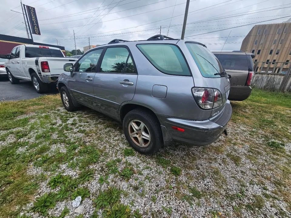 2002 Lexus RX 1st Gen - Image 3 of 6