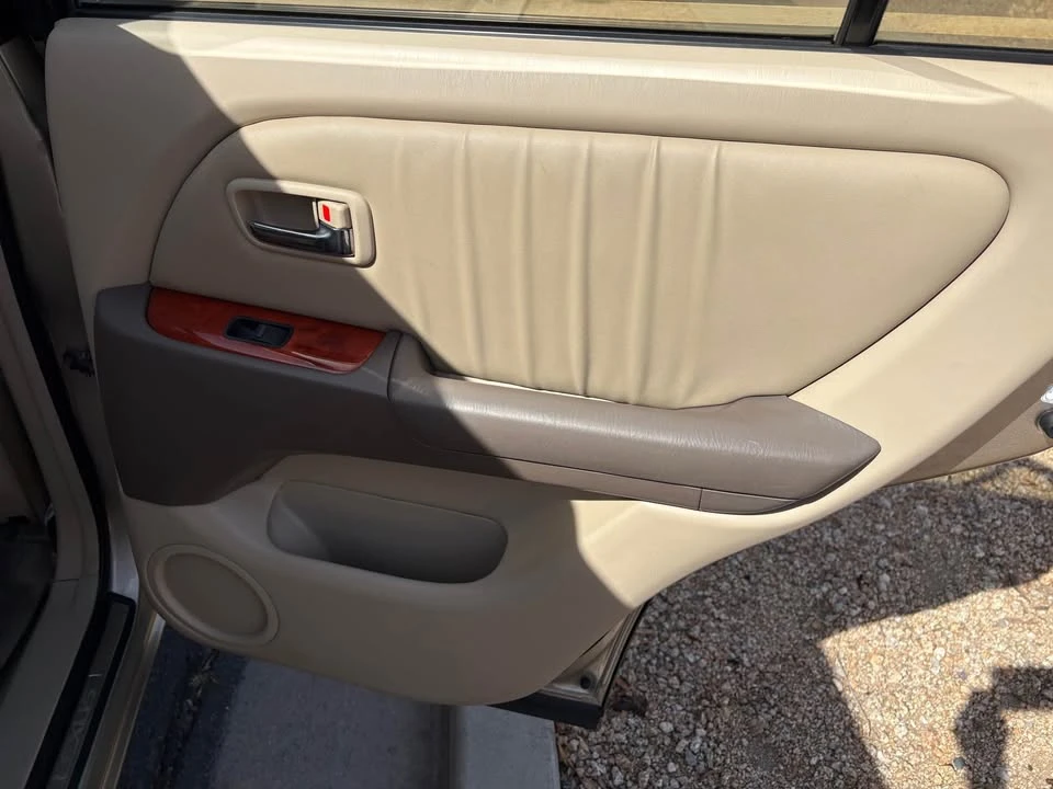 2002 Lexus RX 1st Gen - Image 13 of 17
