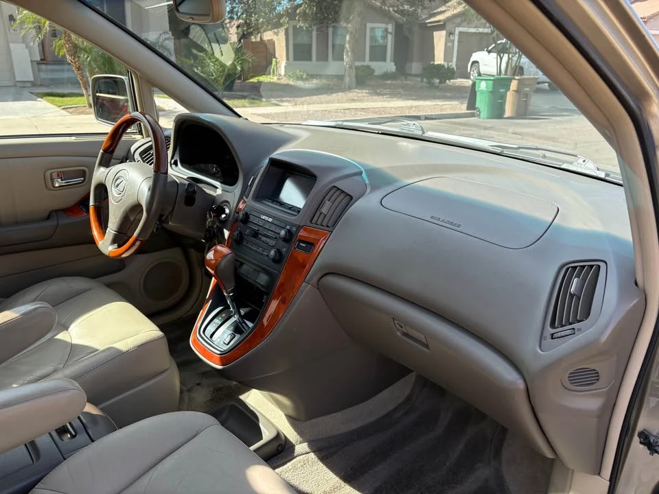 2002 Lexus RX 1st Gen - Image 16 of 17