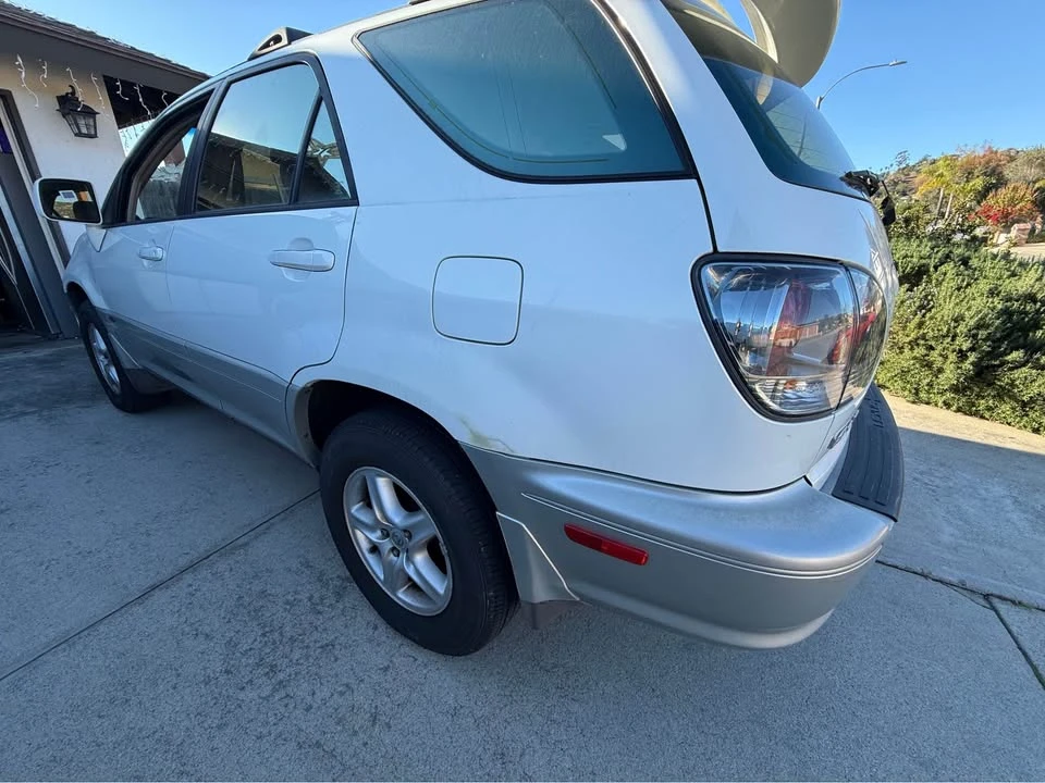 2002 Lexus RX 1st Gen - Image 4 of 17