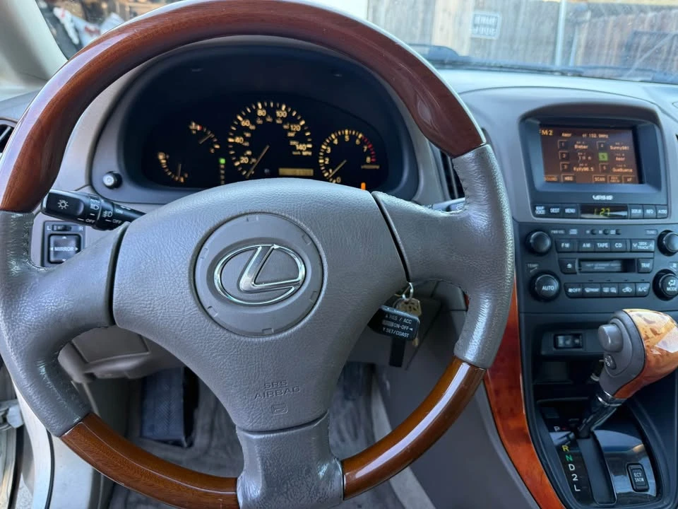 2002 Lexus RX 1st Gen - Image 10 of 17