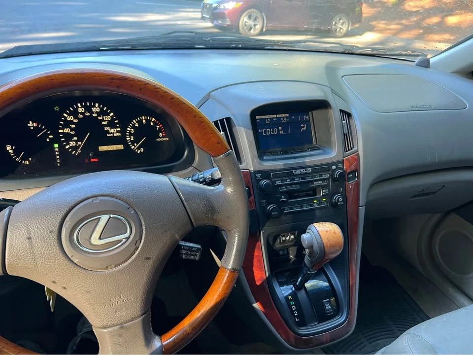 2002 Lexus RX 1st Gen - Image 9 of 11