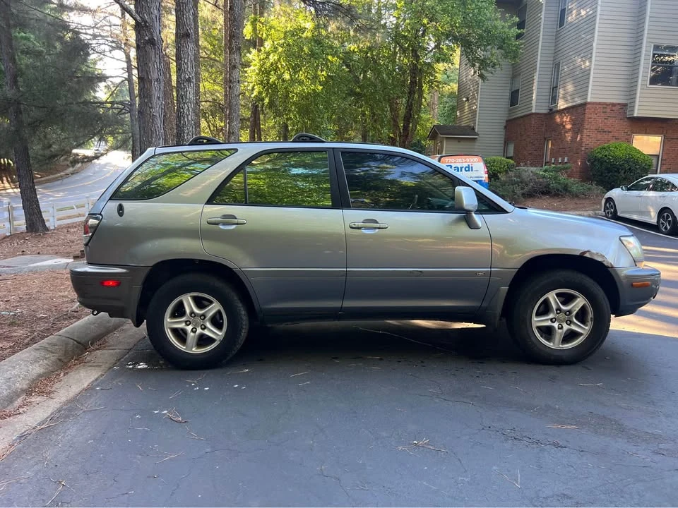 2002 Lexus RX 1st Gen - Image 4 of 11