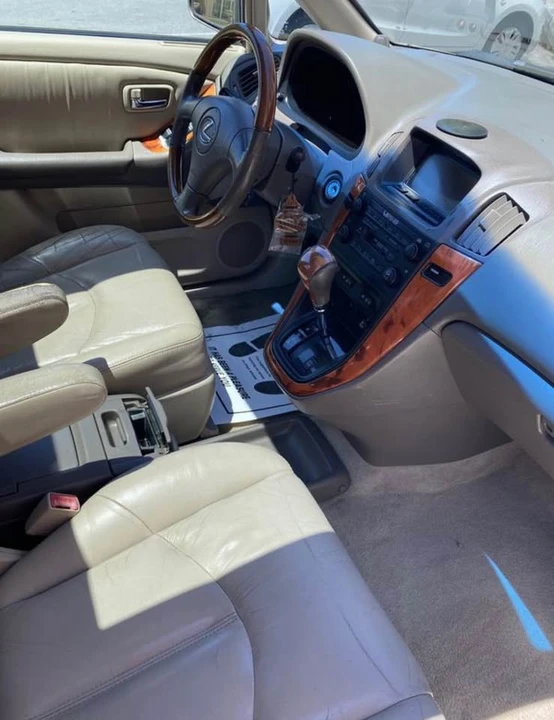 2002 Lexus RX 1st Gen - Image 3 of 7