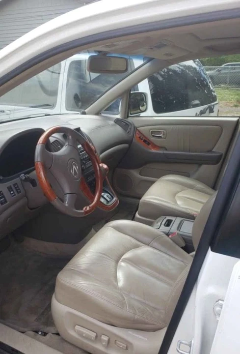2002 Lexus RX 1st Gen - Image 7 of 14