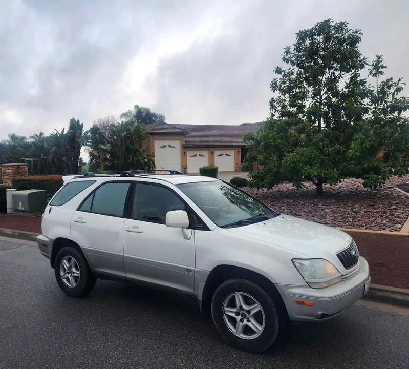 2002 Lexus RX 1st Gen - Image 13 of 14