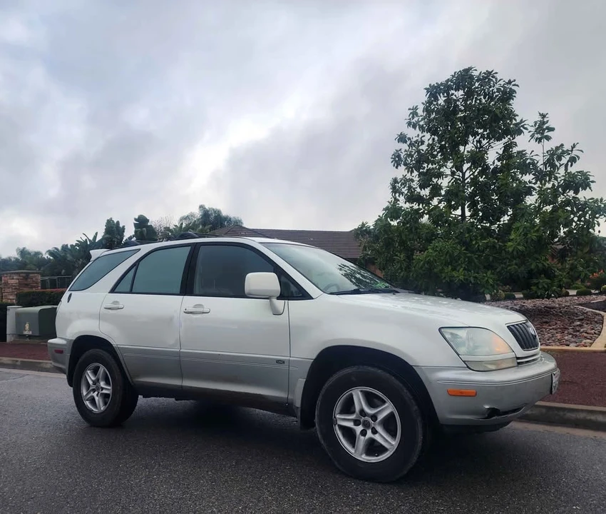 2002 Lexus RX 1st Gen - Image 4 of 14