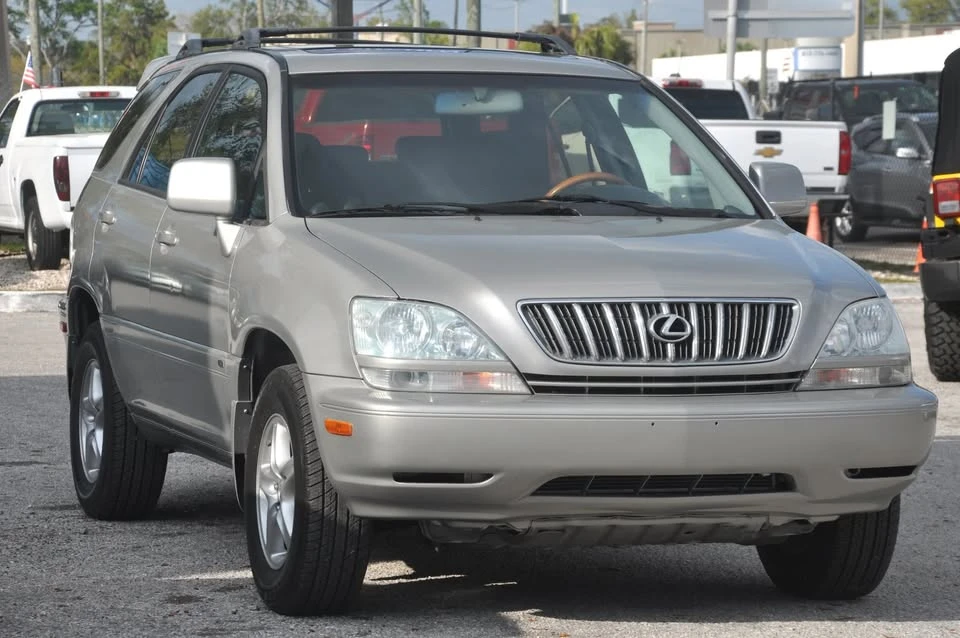 2002 Lexus RX 1st Gen - Image 5 of 20