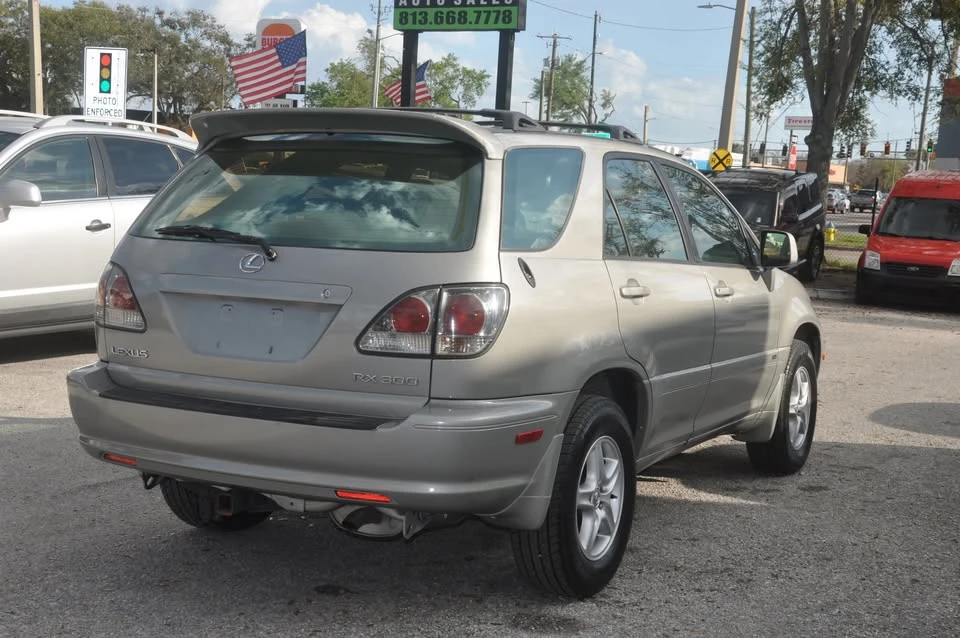 2002 Lexus RX 1st Gen - Image 9 of 20