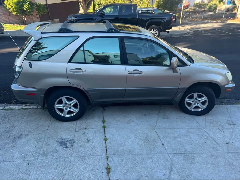 2002 Lexus RX 1st Gen - Image 3 of 19