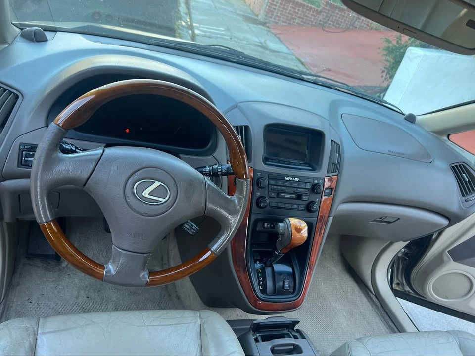 2002 Lexus RX 1st Gen - Image 19 of 19