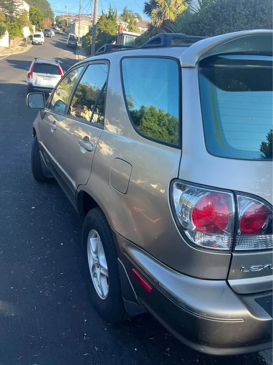 2002 Lexus RX 1st Gen - Image 7 of 19
