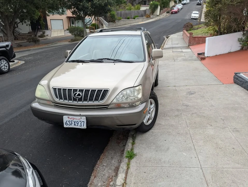 2002 Lexus RX 1st Gen - Image 2 of 19