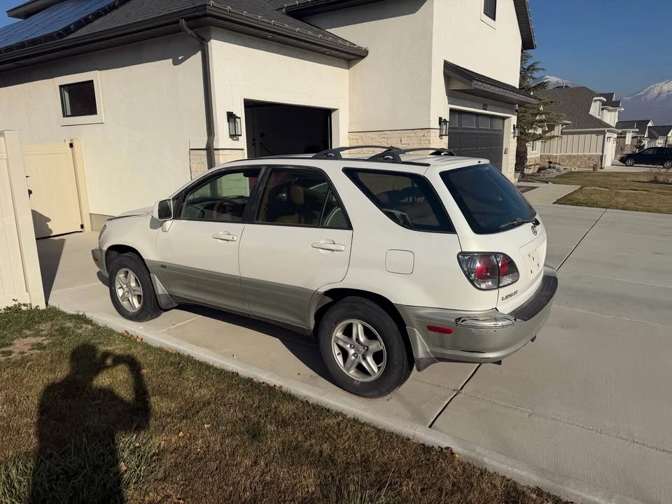 2002 Lexus RX 1st Gen - Image 2 of 7