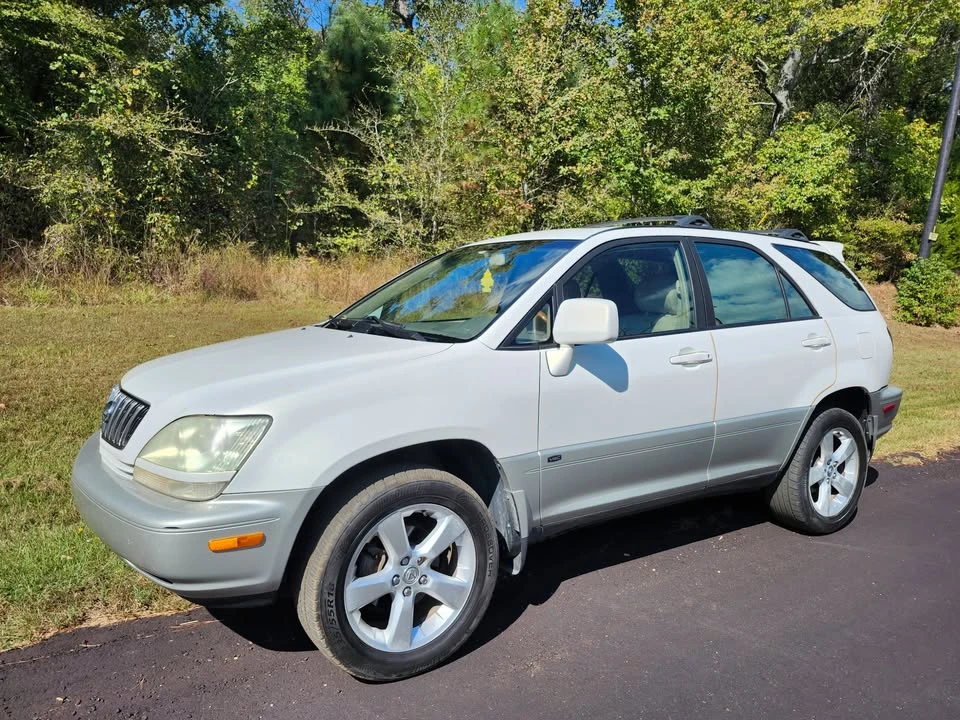2002 Lexus RX 1st Gen - Image 2 of 12