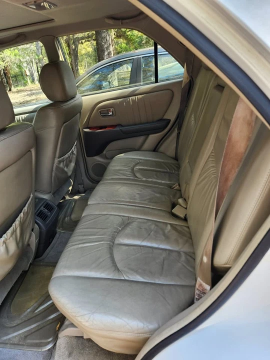 2002 Lexus RX 1st Gen - Image 9 of 12